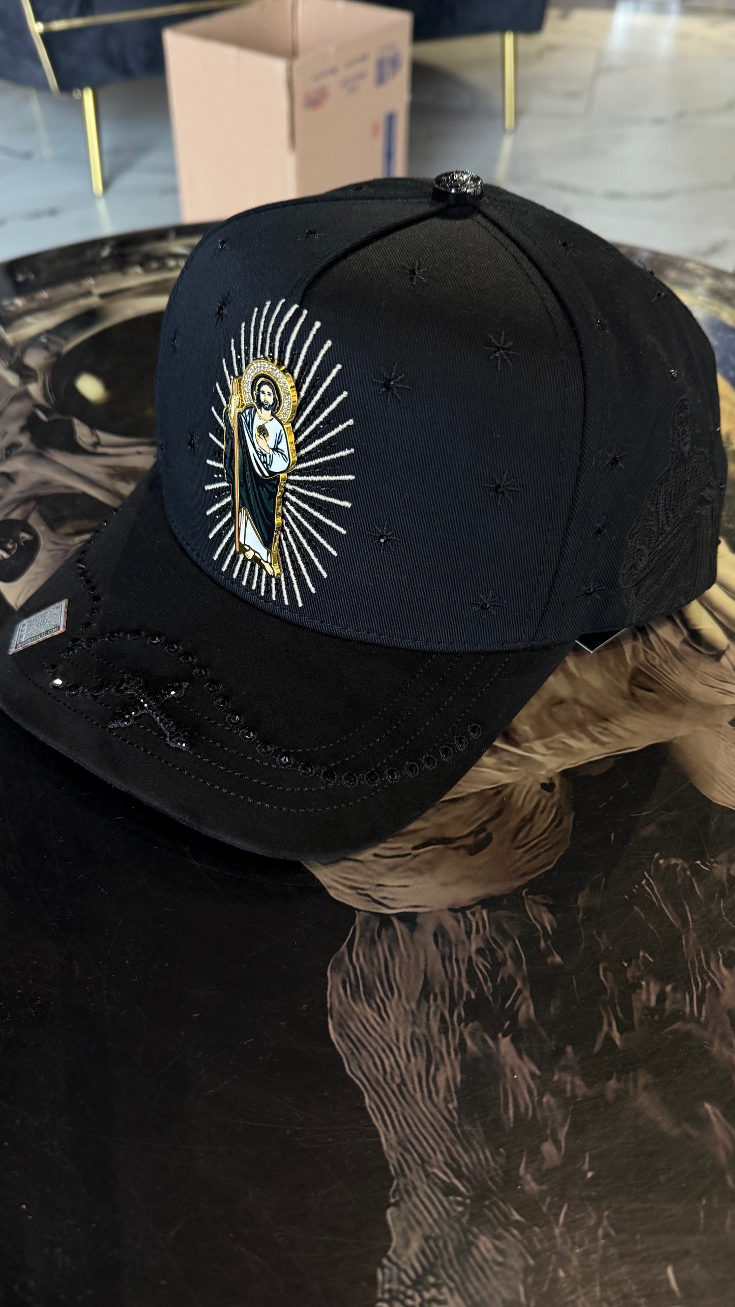 BIG BOSS// SAN JUDAS CRISTAL BLACK
